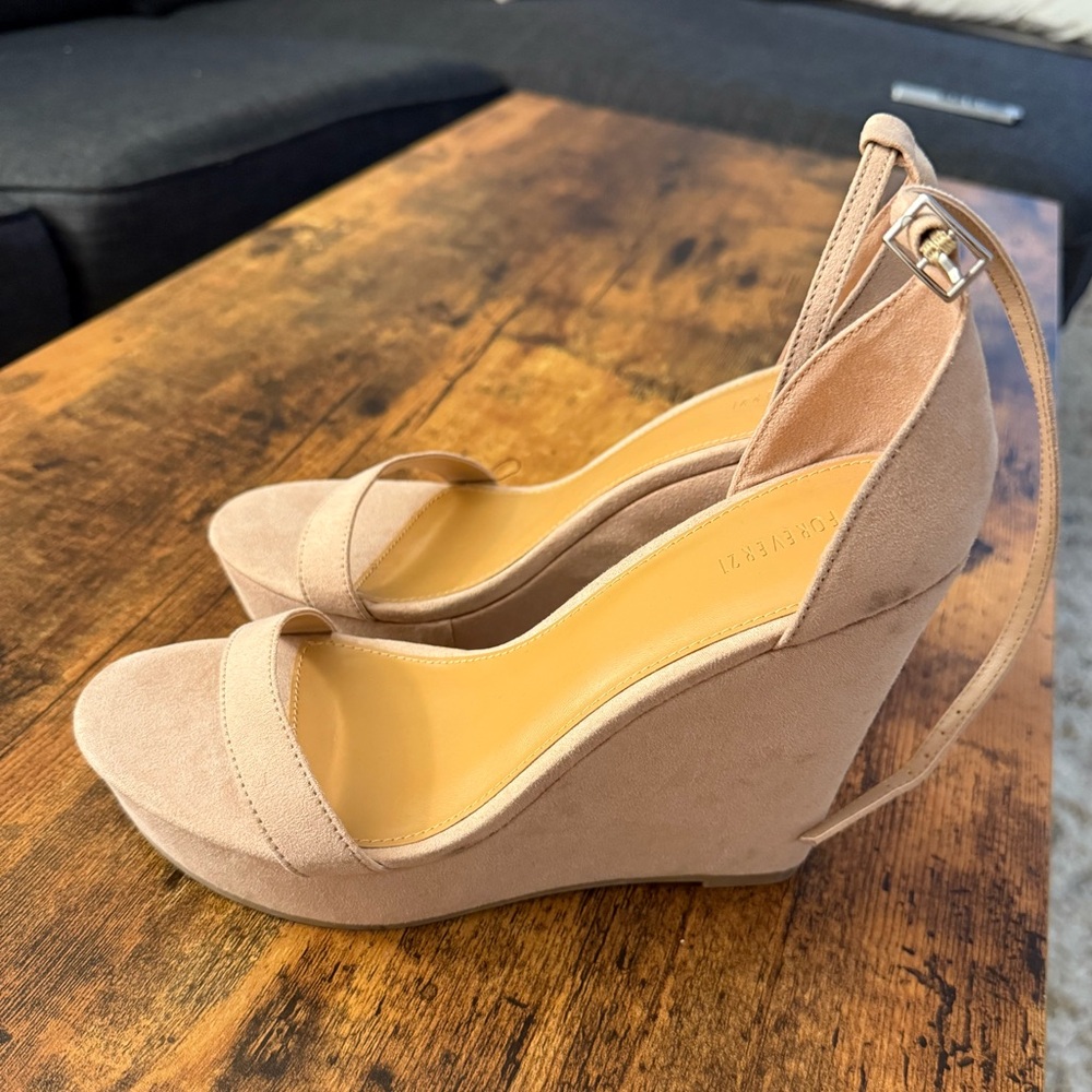 NWOT Forever 21 Nude Wedge Sandals - Size 8